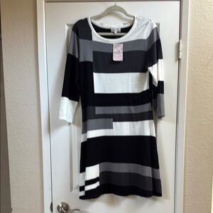 Carol Rose Black and Gray Colorblock Dress